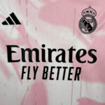 MAILLOT REAL MADRID CONCEPT ROSE 2024/2025 – Image 3