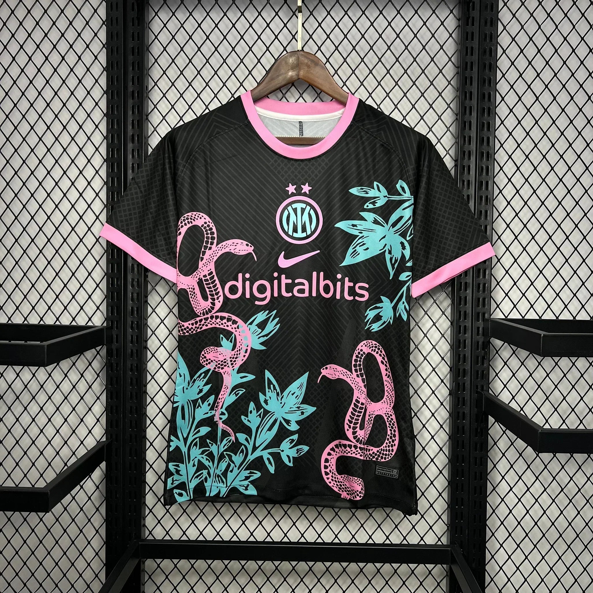 4bd0e3413bb770da02d0e1241a5aaf63 MAILLOT INTER MILAN CONCEPT 2024/2025 – Image 1