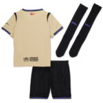 KIT ENFANT BARCELONE EXTERIEUR 2025/2026 – Image 2
