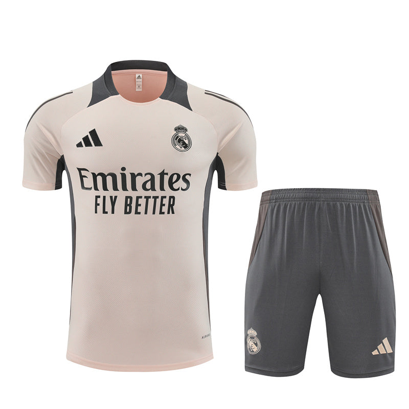 REALMADRIDSIXTH TRAINING REAL MADRID 2024/2025 – Image 1
