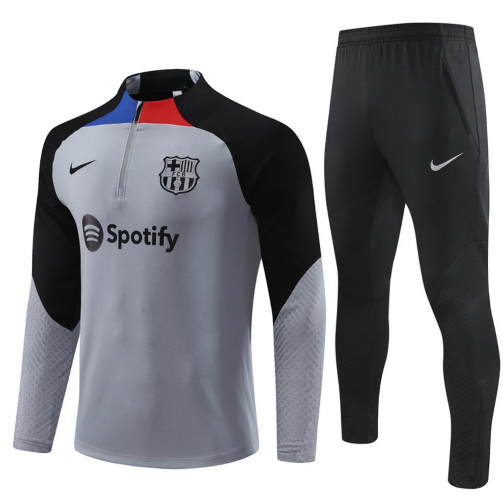 survetement-barcelone-gris-noir SURVÊTEMENT FC BARCELONE DOMICILE 2022/2023 – Image 1